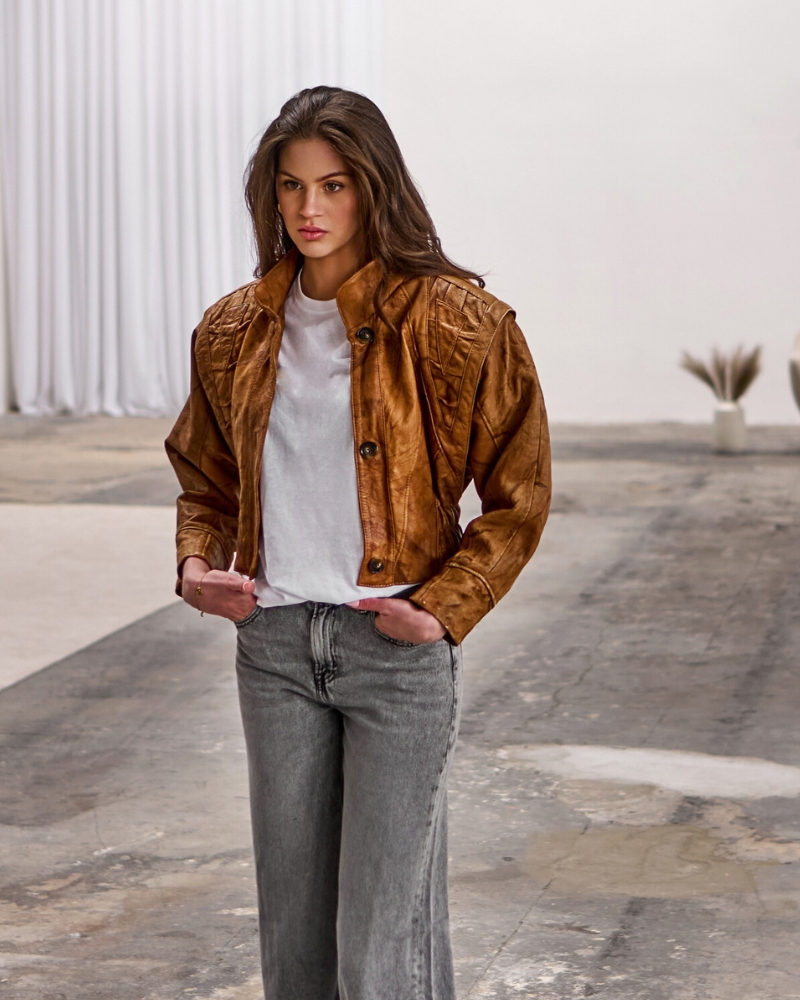 Brązowa kurtka skórzana ze wzorem, szerokimi rękawami, bomberka vintage