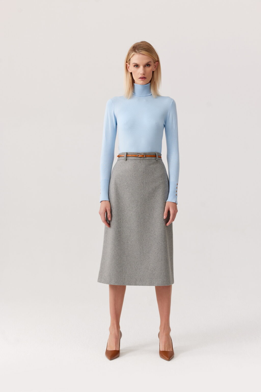 Szara wełniana spódnica midi z wysokim stanem – elegancja i ponadczasowy styl