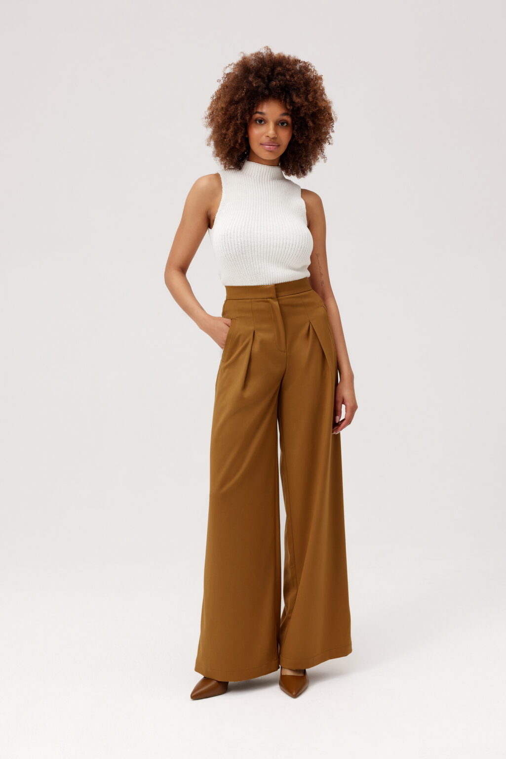 SPODNIE CARTER Z WYSOKIM STANEM - CYNAMONOWY